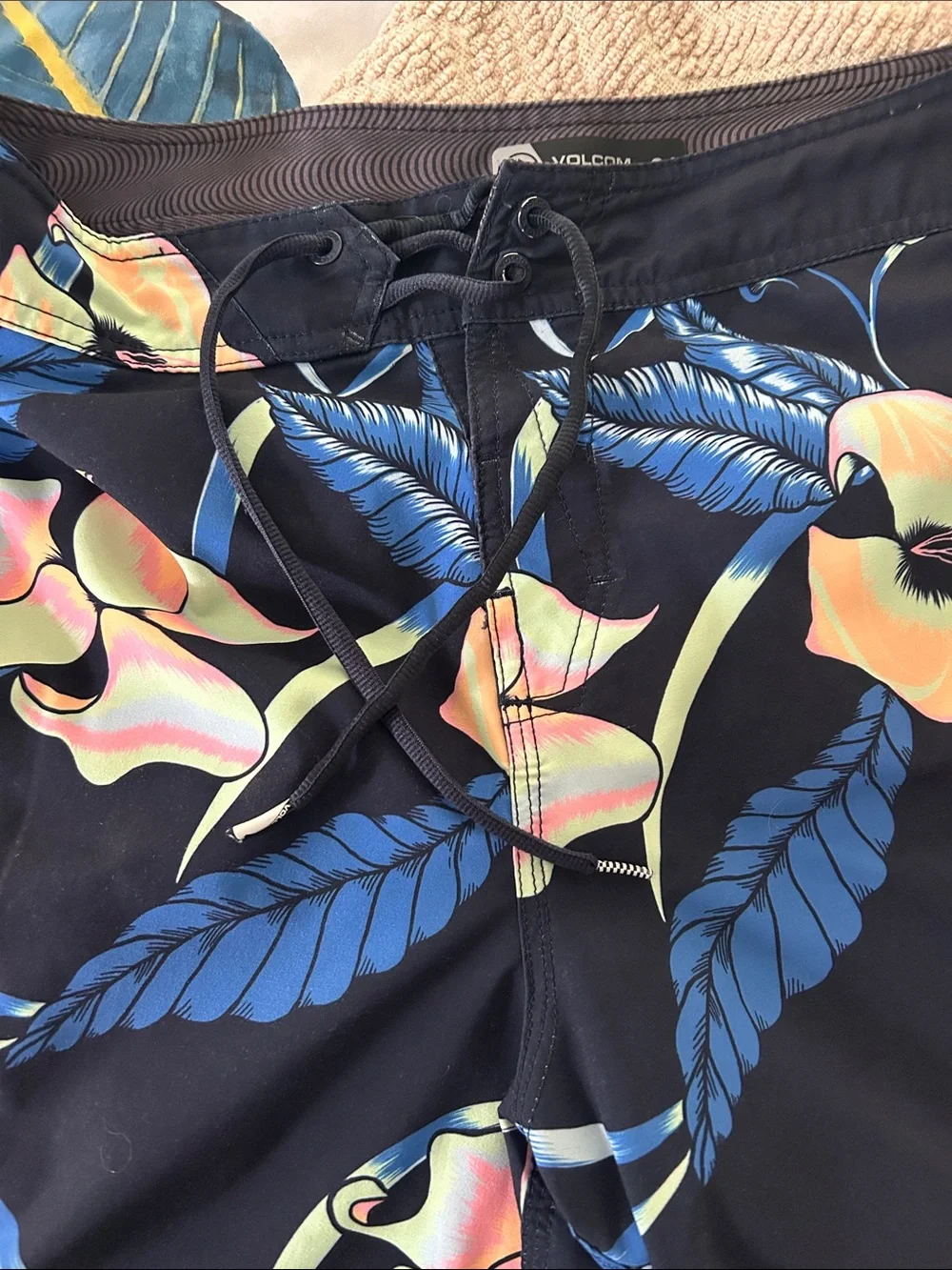 Men’s Volcom Mod-Tech Swim Shorts